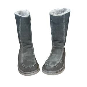 Ugg  downtown suede snow boot size 8